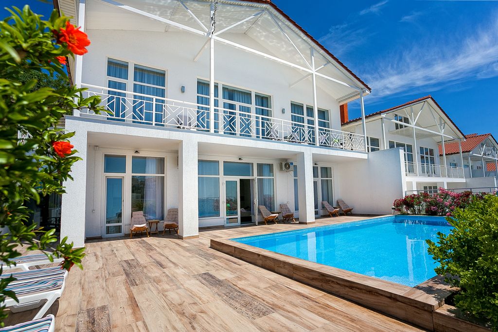 Двухместный с 1 кроватью и раскладным диваном