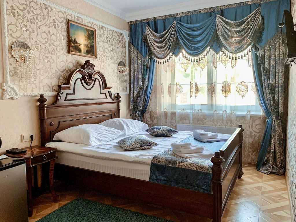 Отели калининграда 5. Guest House Alina Калининград. Отель 5 звезд Калининград. Ул Физкультурная гостиница в Калининграде. Раминта Калининград гостевой дом.