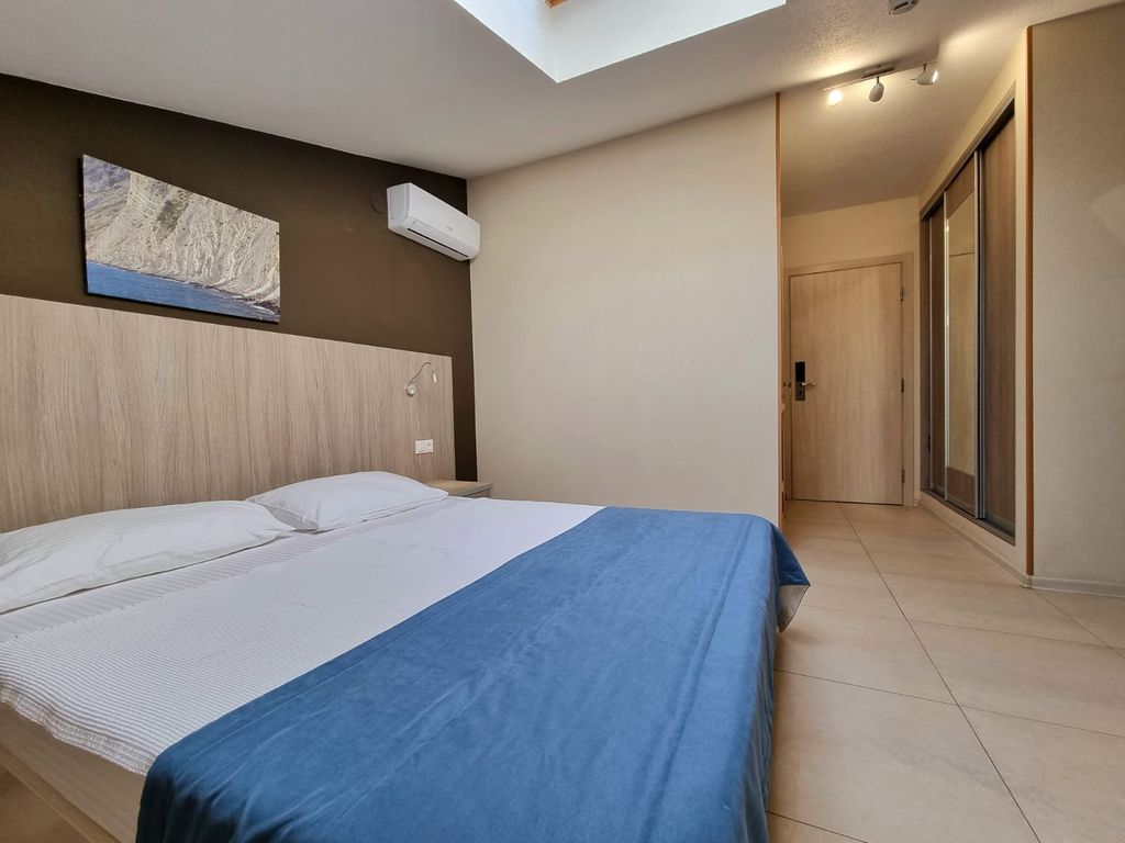 Двухместный номер с 1 кроватью стандарт с мансардой Double-M без балкона