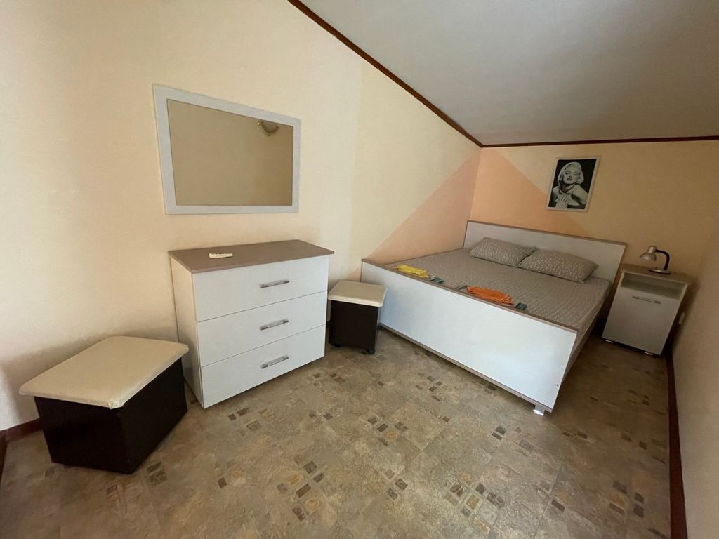 Апартаменты двухкомнатный Полу-Люкс