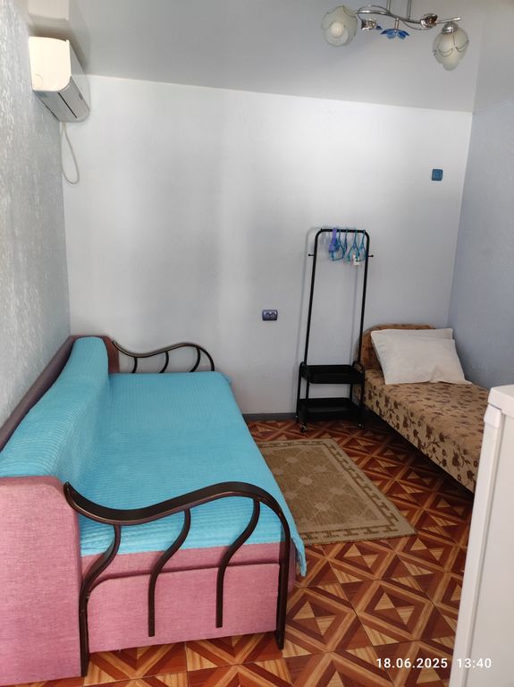 Трёхместный номер бирюзовый  эконом