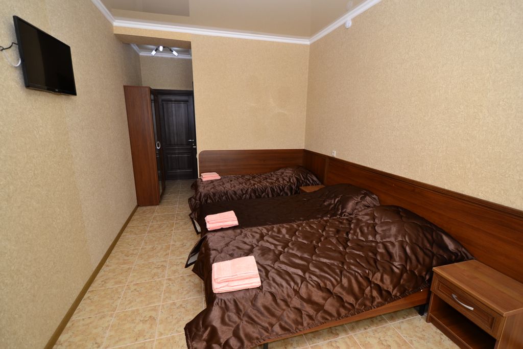 Трёхместный номер люкс