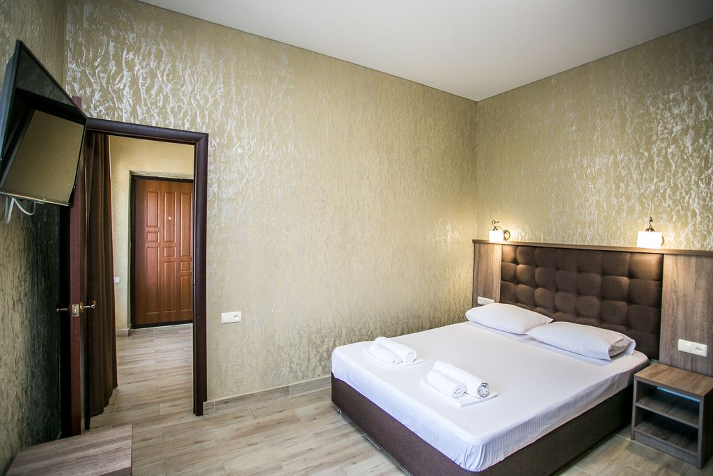 Семейный номер 2-комнатный люкс с балконом