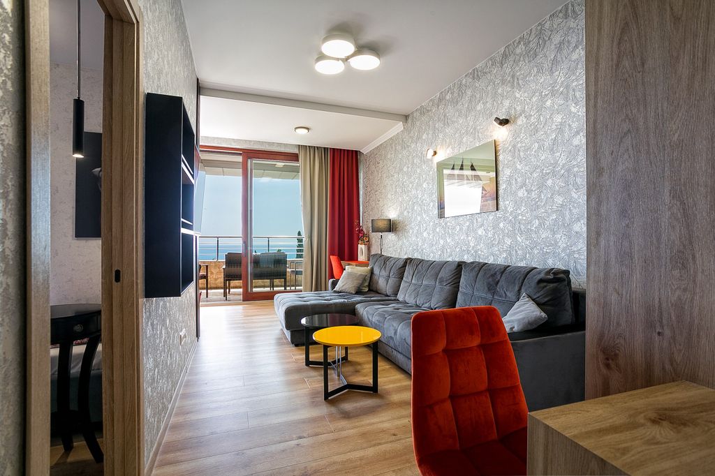 Апартаменты 57 с видом на море и горы