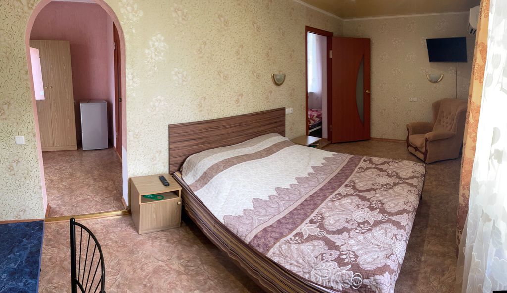 Дом 2-комнатный 1 категории в отдельном домике