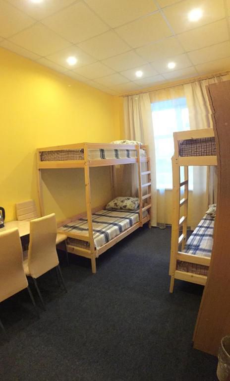 Многоместный мужской номер эконом (душ/туалет общий)