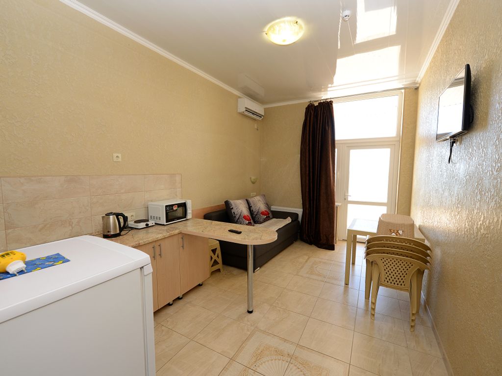 Четырёхместный номер семейный люкс с кухней