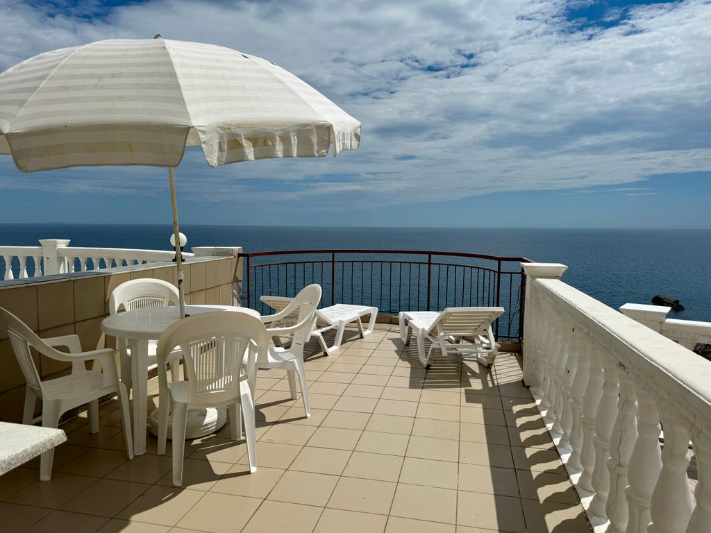 Семейный номер трёхкомнатный панорамный