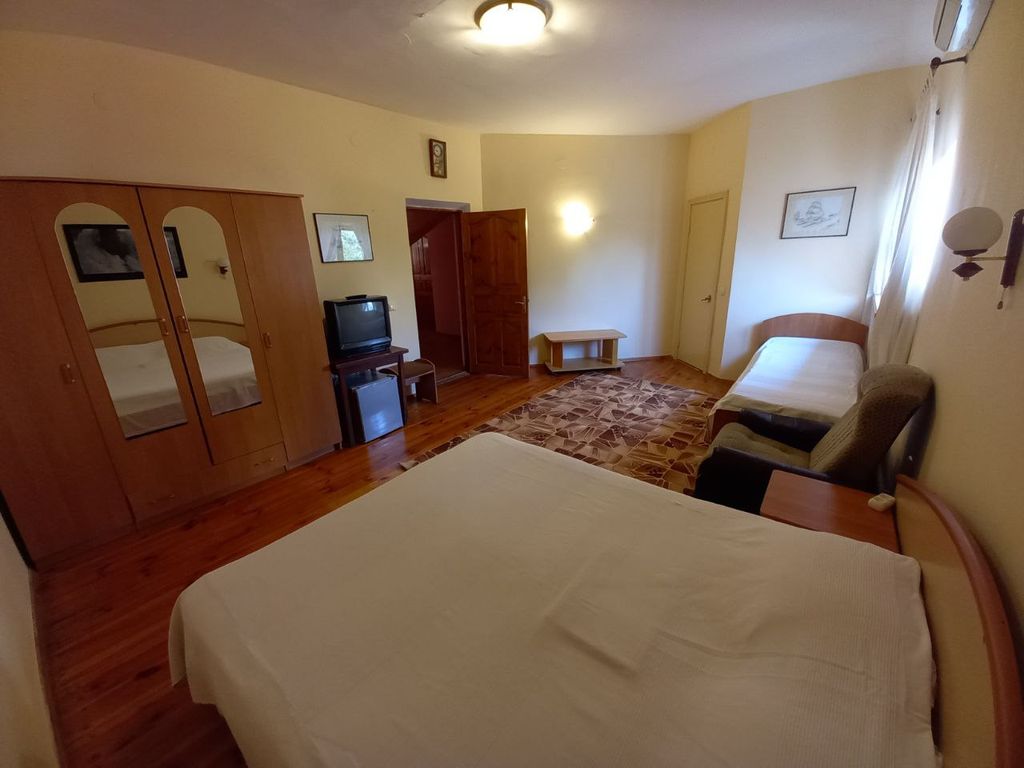 Трёхместный номер улучшенный