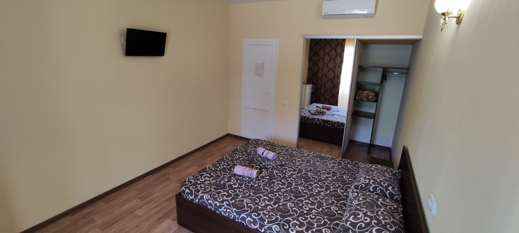 Трёхместный номер Полулюкс 2-х, 3-х местный