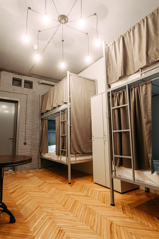 Многоместный мужской номер эконом (душ/туалет общий)