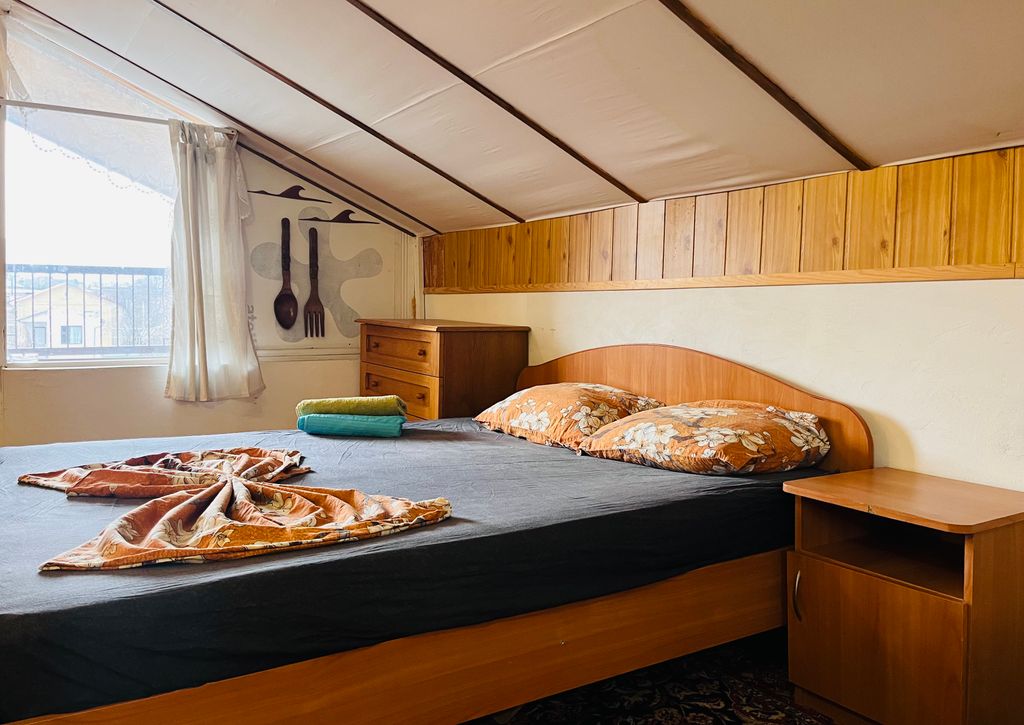 Семейный номер эконом с видом на горы