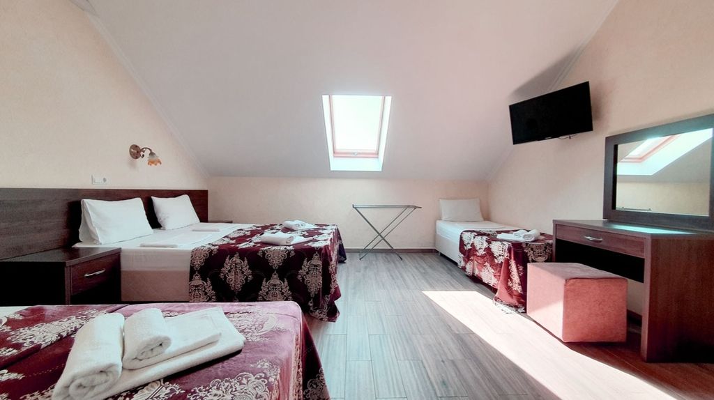 Четырёхместный номер Стандарт  без балкона