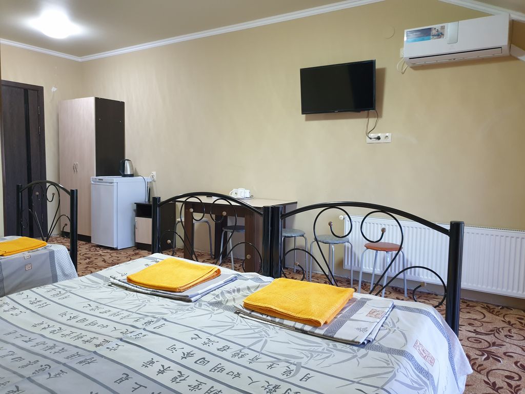 Семейный номер смежный