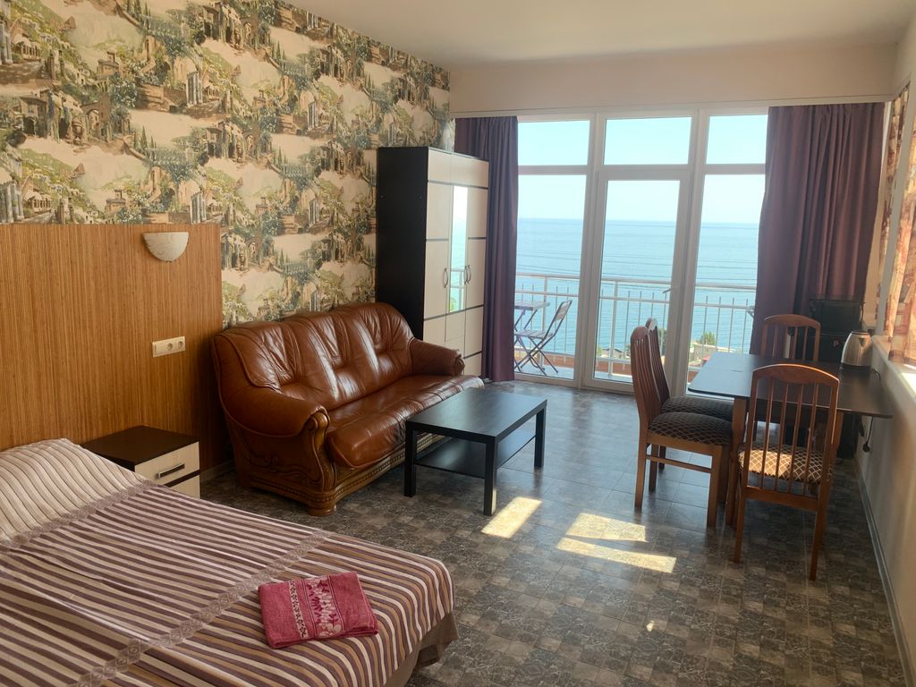 Семейный номер люкс с видом на море