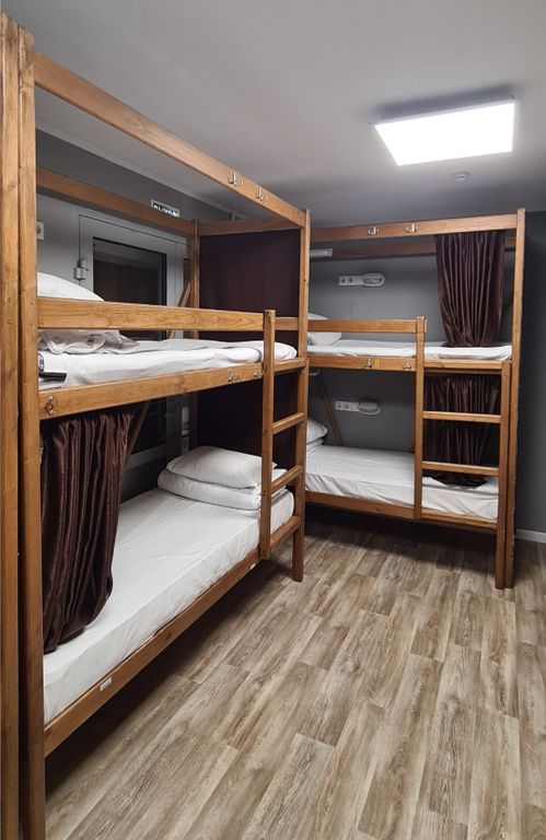 Многоместный смешанный номер комната №4 общий - мужской и женский 10 местный