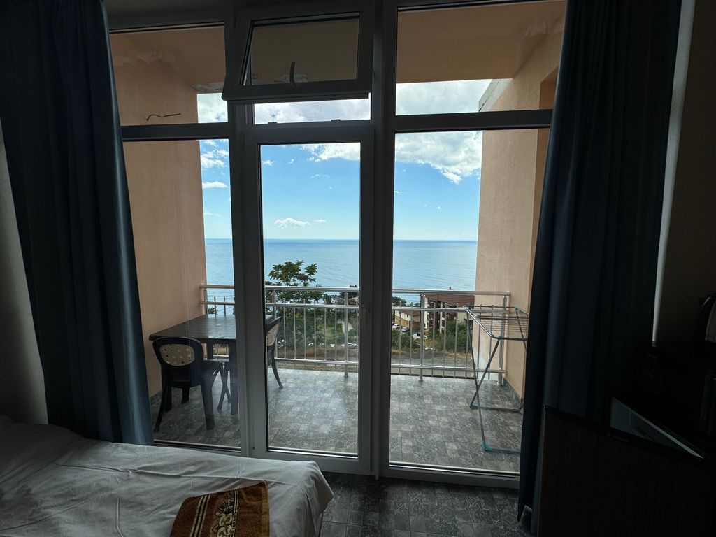 Четырёхместный номер стандарт с видом на море