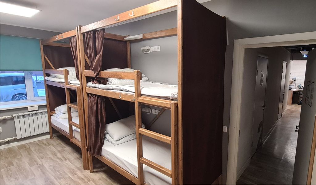 Многоместный мужской номер комната №3, мужская, 8 местная