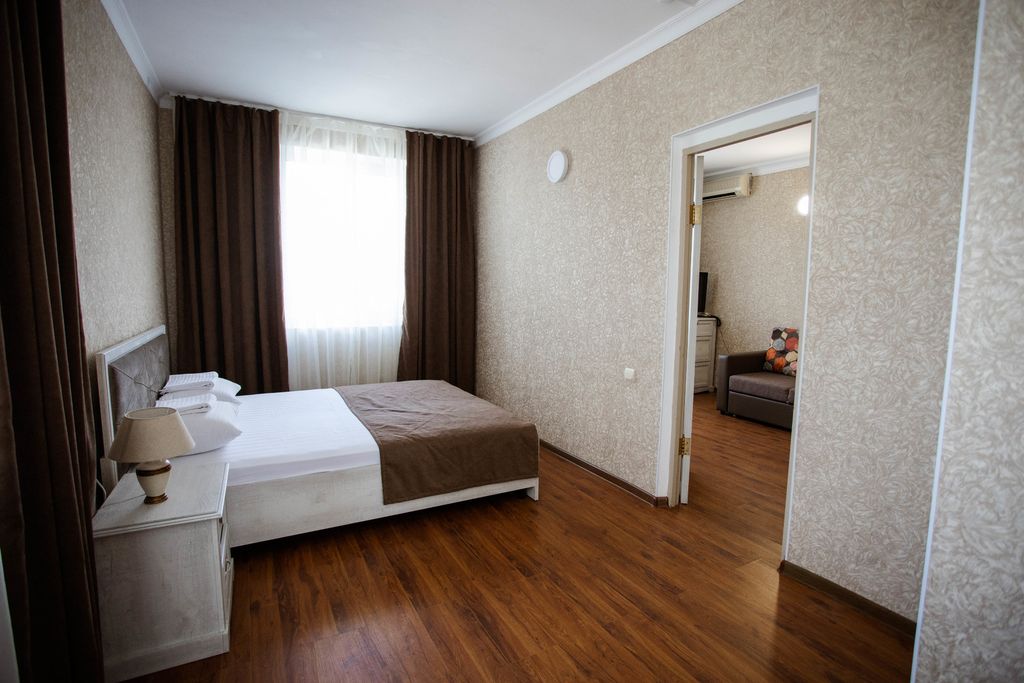 Семейный номер двухкомнатный люкс с 2 балконами