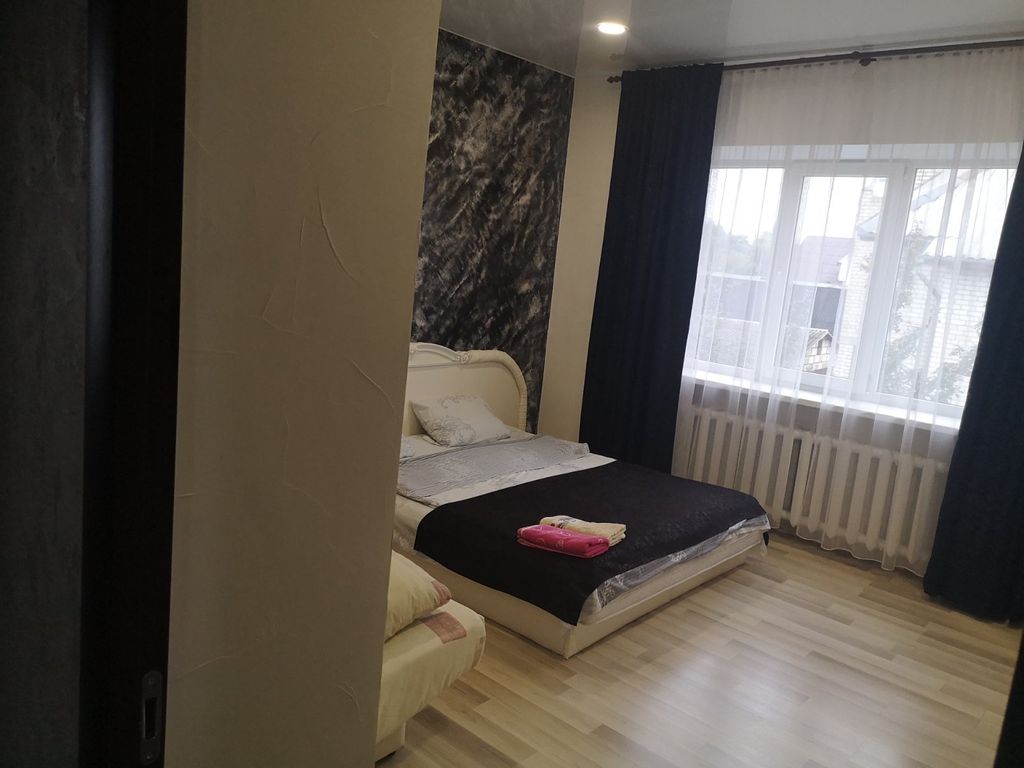 Апартаменты 2-комнатные с двумя спальнями, отдельной кухней и ванной