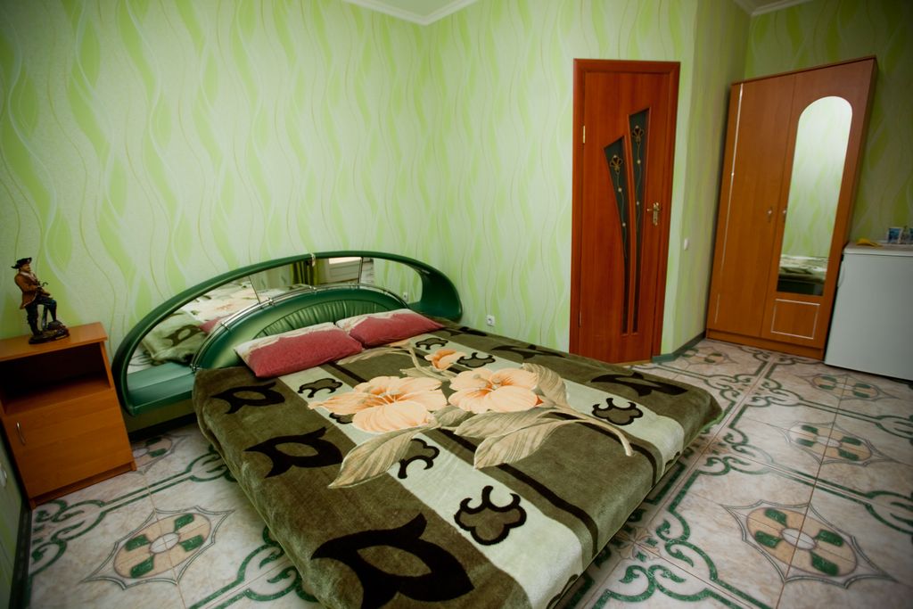 Двухместный номер с 1 кроватью №3 Лилия