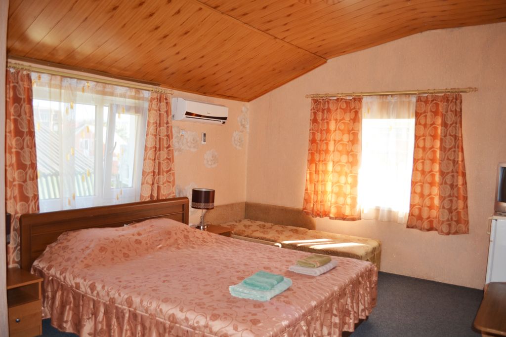 Четырёхместный номер 4-3 полулюкс 3 этаж