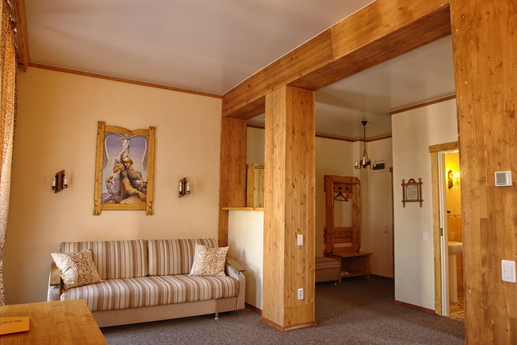 Трёхместный номер люкс