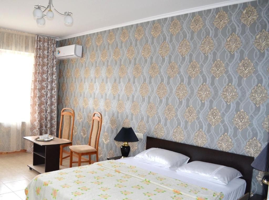 Двухместный номер с 1 кроватью улучшенный номер с боковым видом на море