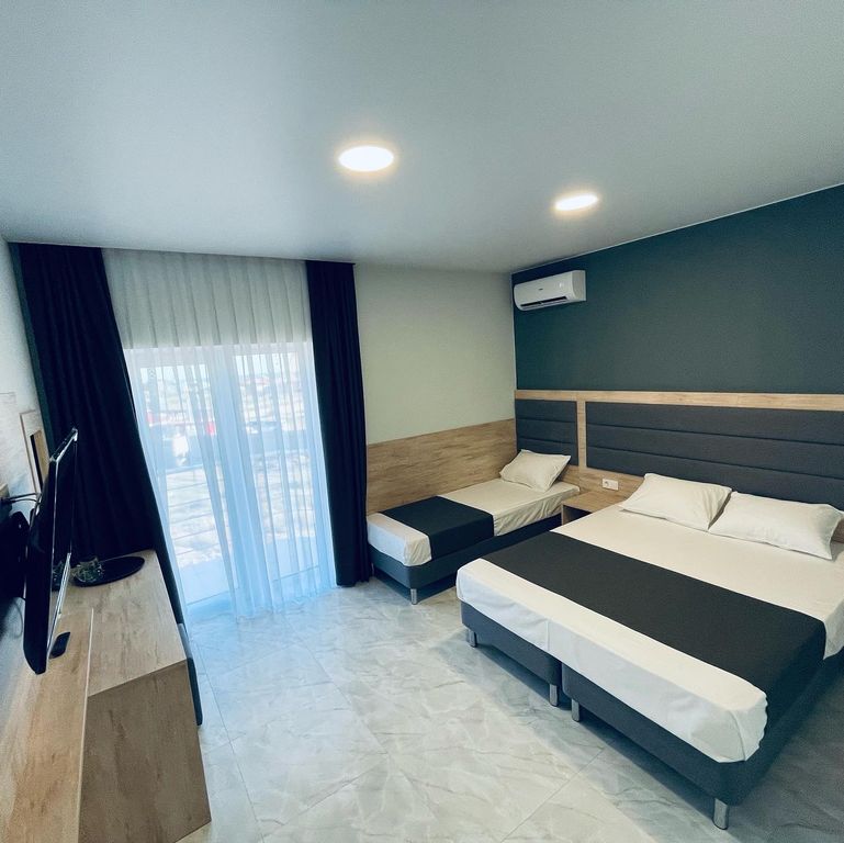 Семейный номер улучшенный с видом на море