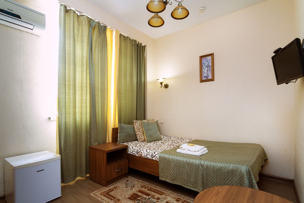 Трёхместный номер двухкомнатный семейный 3-местный номер