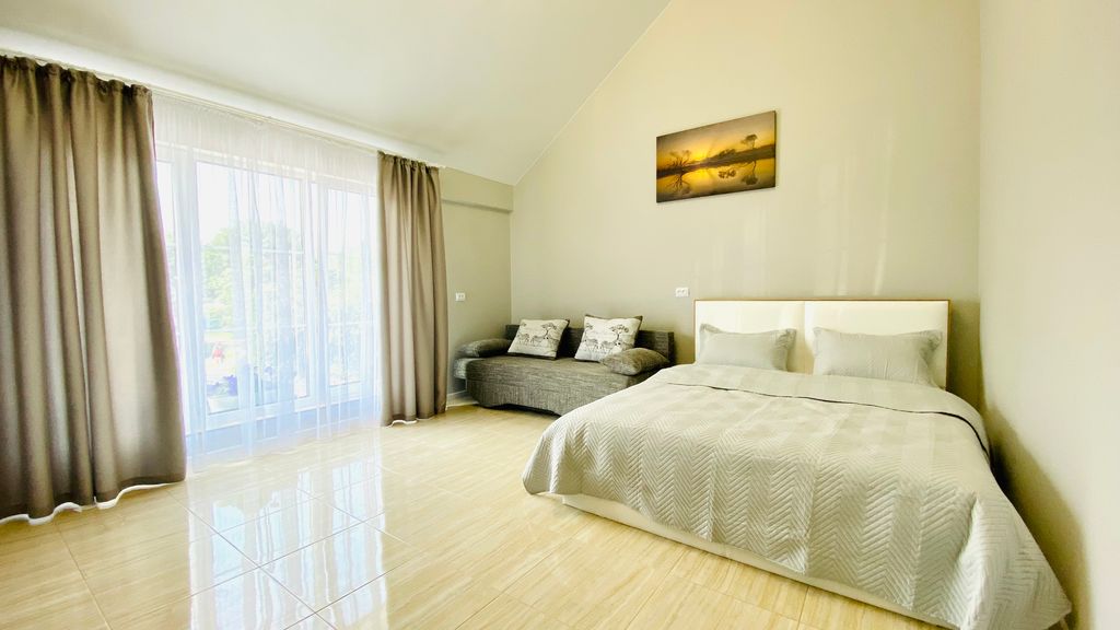 Четырёхместный улучшенный 6 с кондиционером на 2 этаже