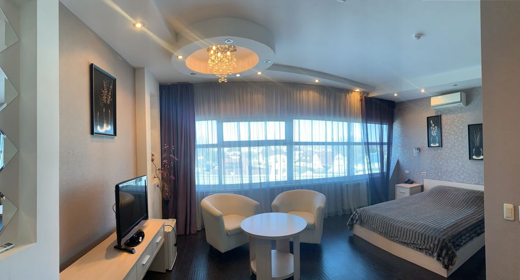 Двухместный номер с 1 кроватью Полулюкс