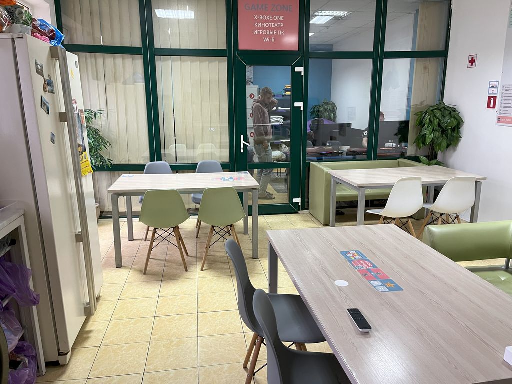 Многоместный смешанный номер двухместное верхнее место в двухъярусной капсуле