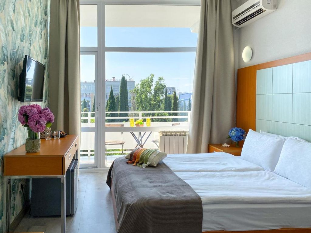 Апартамент с балконом вид на море 1 кровать