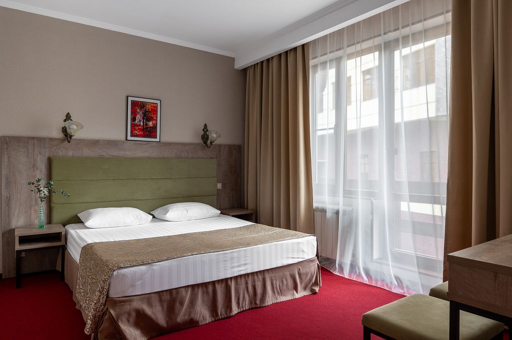 Четырёхместный номер Люкс