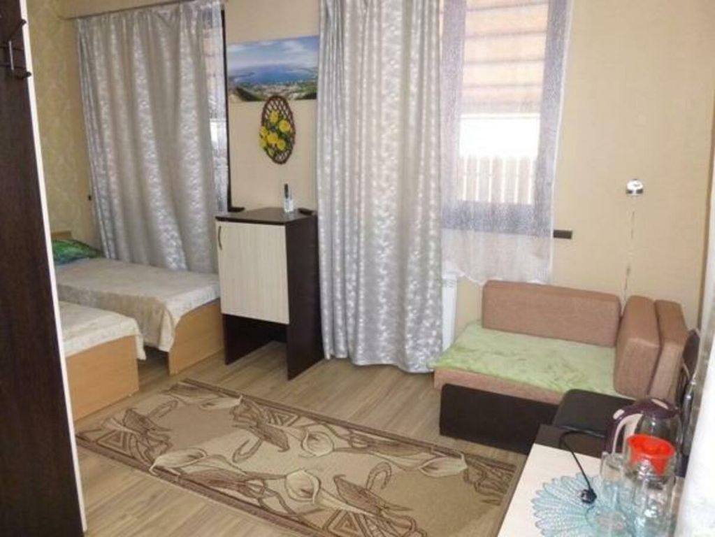 Трёхместный номер полулюкс