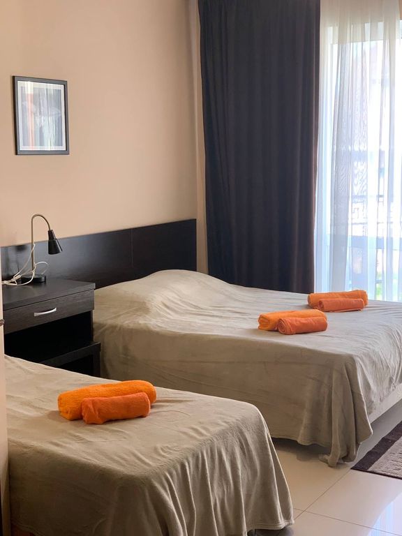 Четырёхместный номер полулюкс с видом на бассейн