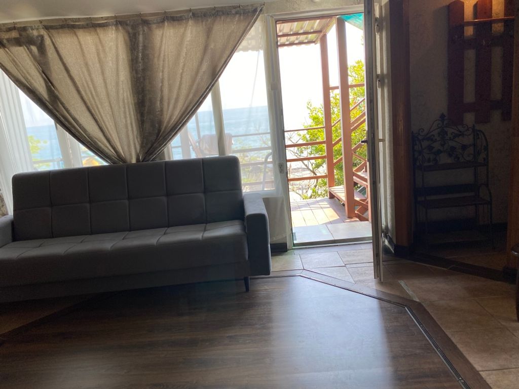 Семейный номер 2-комнатный номер на  3 этаж