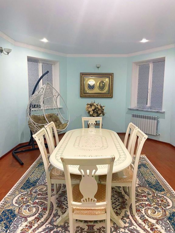 Трёхместный номер улучшенный с видом на горы