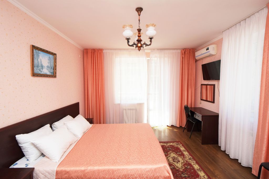 Студия четырехместная с лоджией