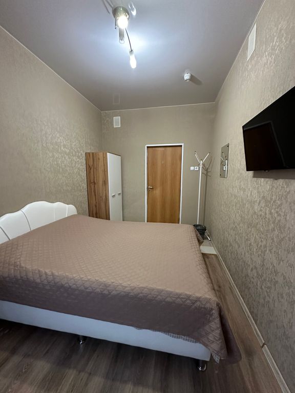 Двухместный номер с 1 кроватью с удобствами на этаже