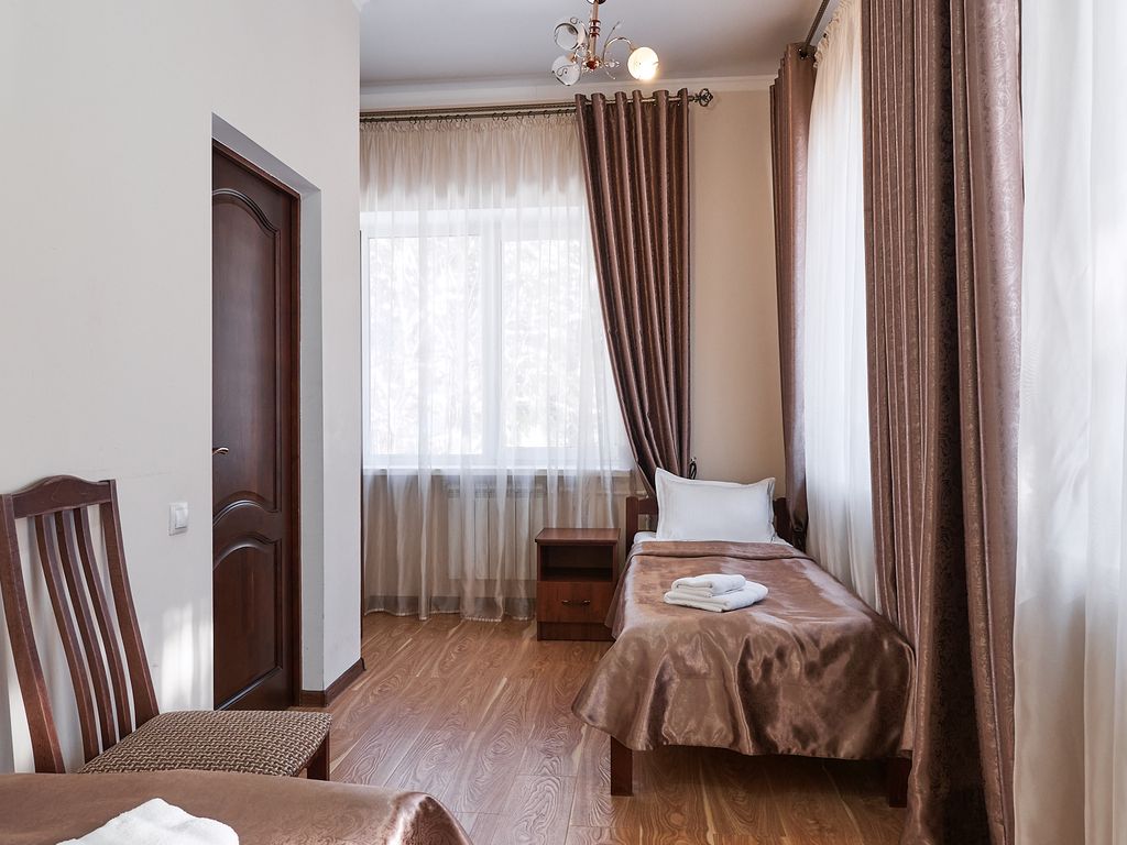 Двухместный номер с 2 отдельными кроватями стандарт с видом на горы