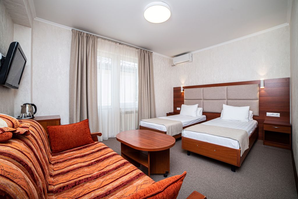 Четырёхместный номер комфорт экстра