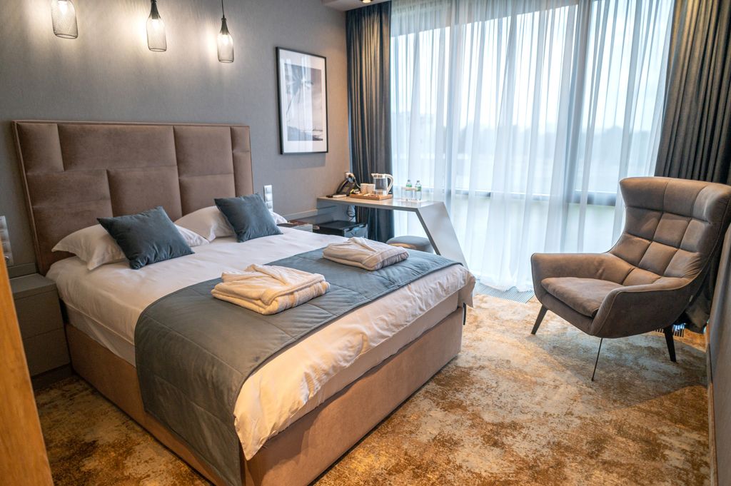 Двухместный номер с 1 кроватью однокомнатный полулюкс