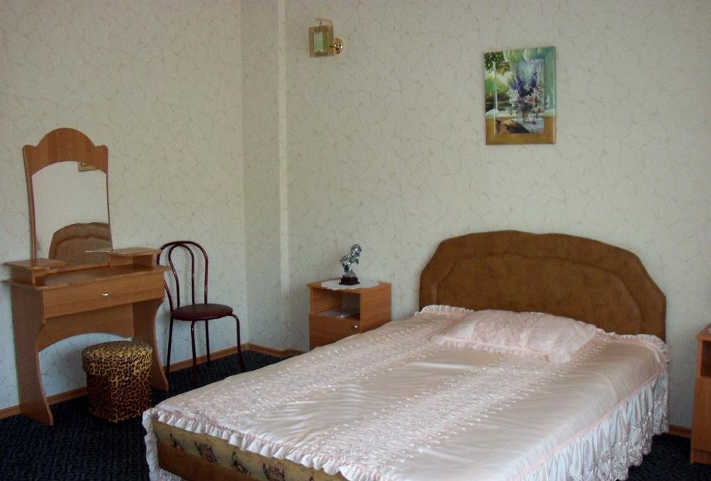 Четырёхместный номер двухкомнатный люкс