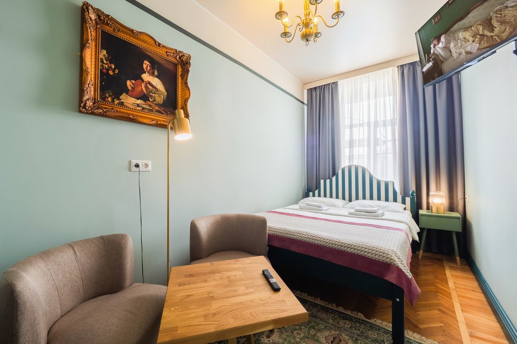 Двухместный номер с 1 кроватью с удобствами на этаже