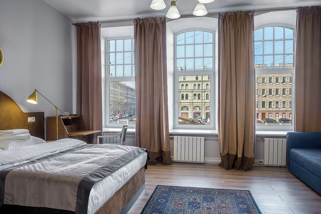 Семейный номер комфортный с видом на Фонтанку