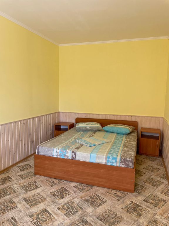 Семейный номер 5ти местный 2х комнатный вид во двор