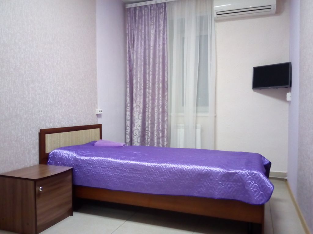 Одноместный номер эконом с полуторной кроватью