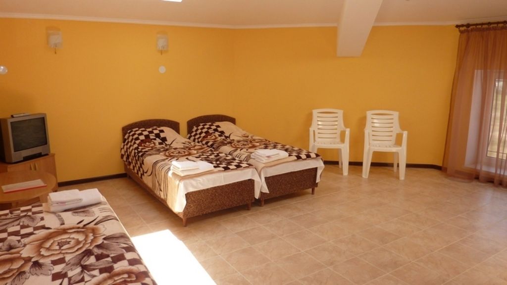 Трёхместный номер без балкона